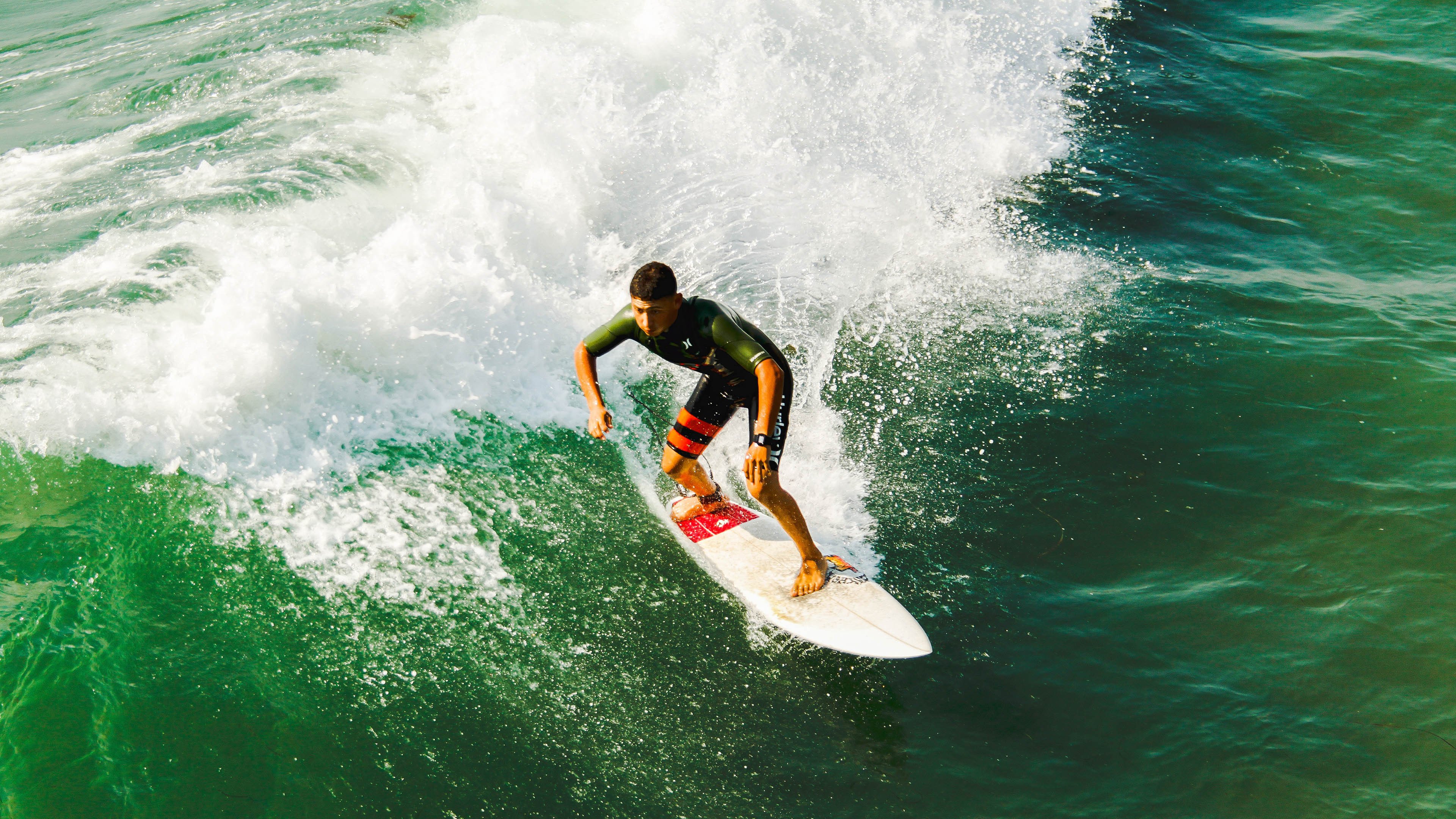 “超级杯决赛：豪门争冠，精彩纷呈”，超级杯决赛直播