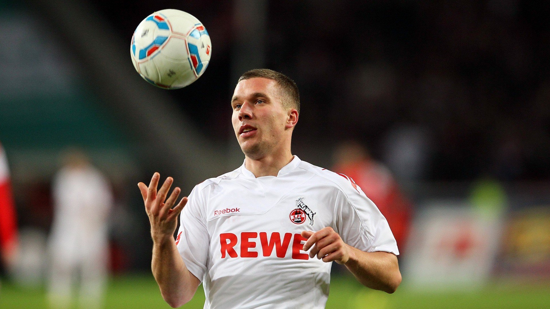 【精妙布局】顶尖运动员摆出极难破解的球路,运球突破脚步