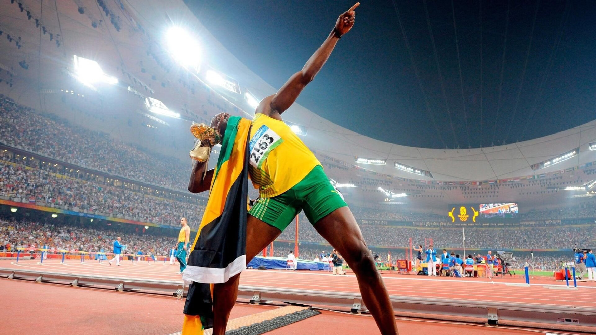 米兰体育官网-魔术体育表演，趣味运动点亮观众的笑脸，表演魔术大全